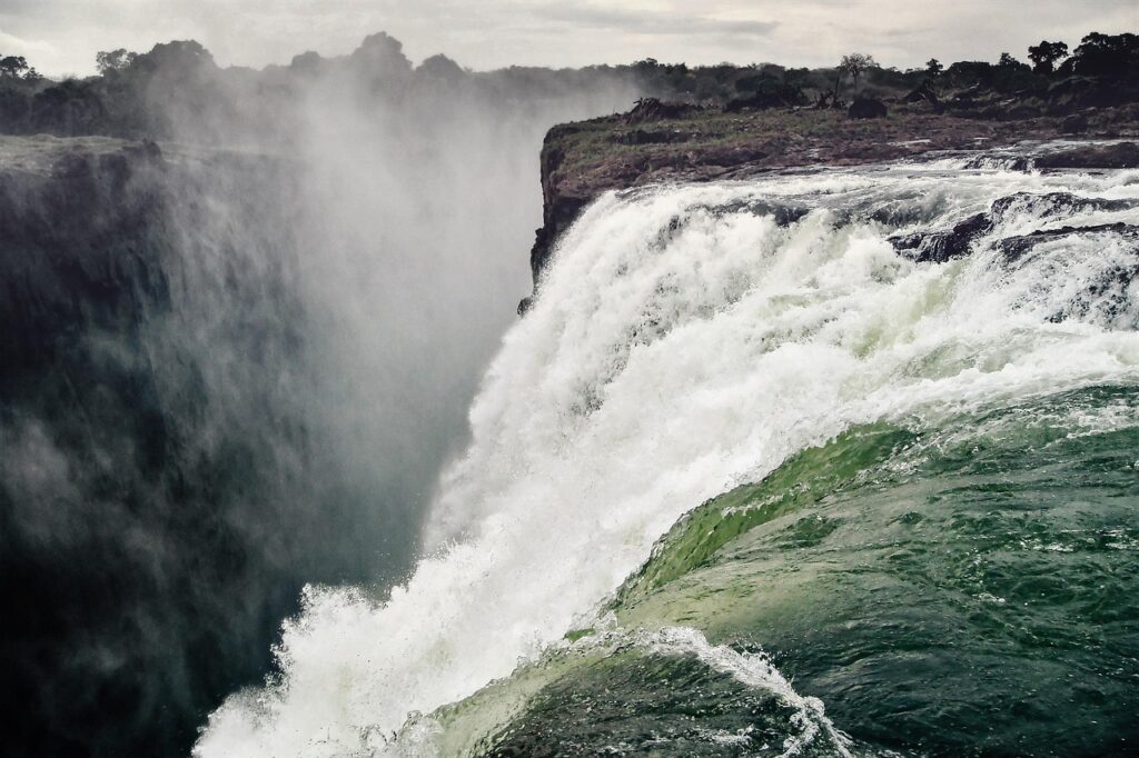 waterfall 2227010 1280